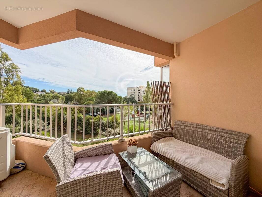 Appartement à LE CANNET