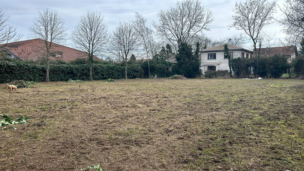 Terrain à VEIGY-FONCENEX