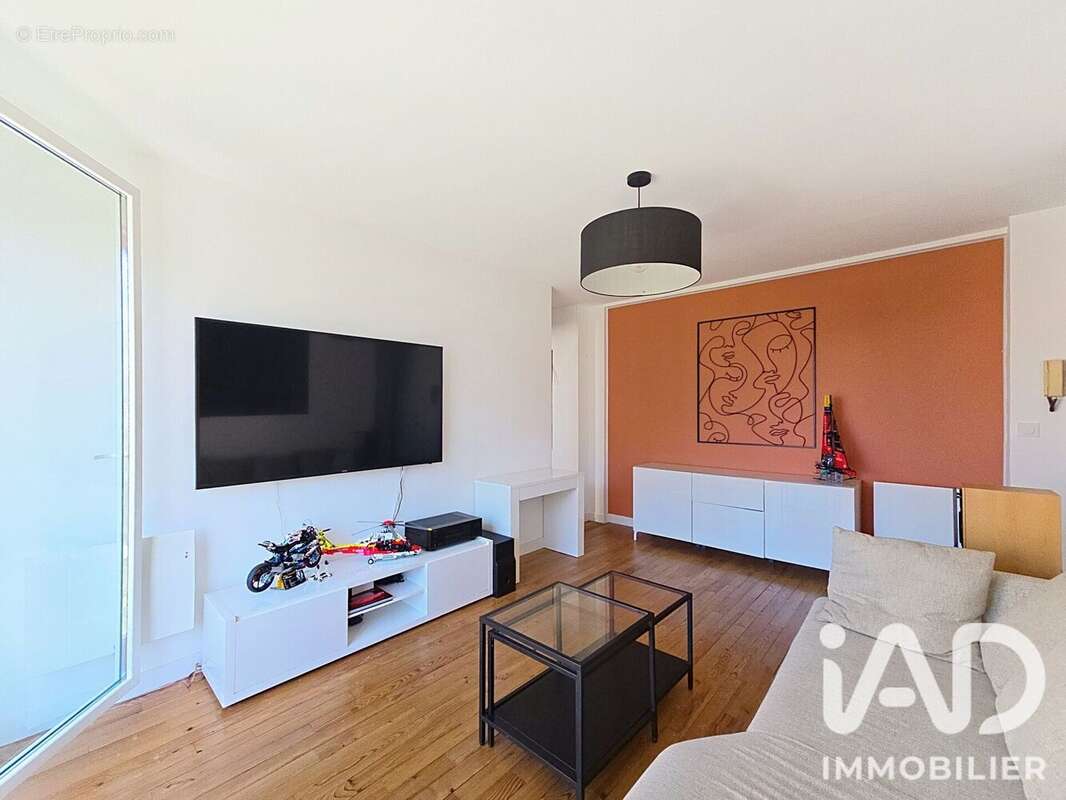 Photo 4 - Appartement à LA GARENNE-COLOMBES