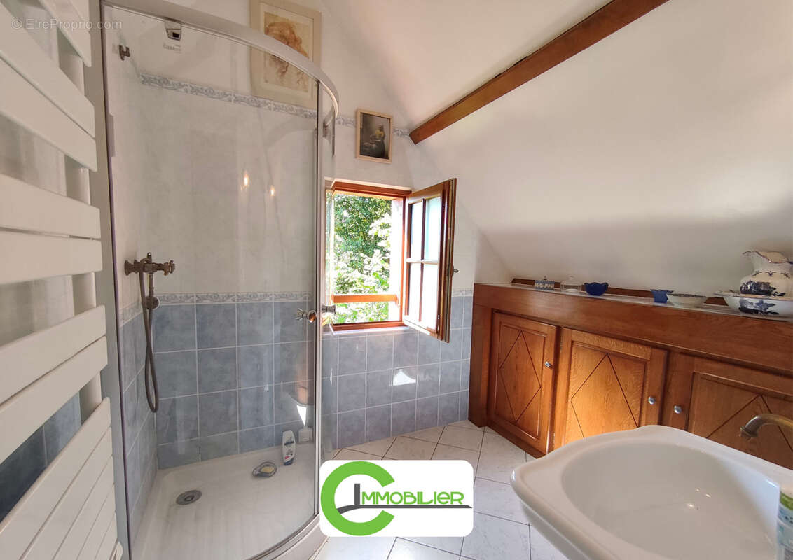 Maison à SEMUR-EN-VALLON