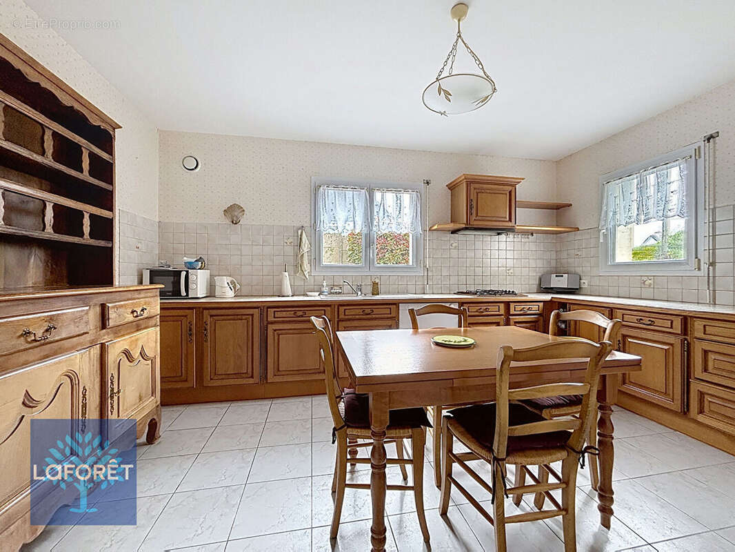 Maison à LOUVIGNE-DU-DESERT