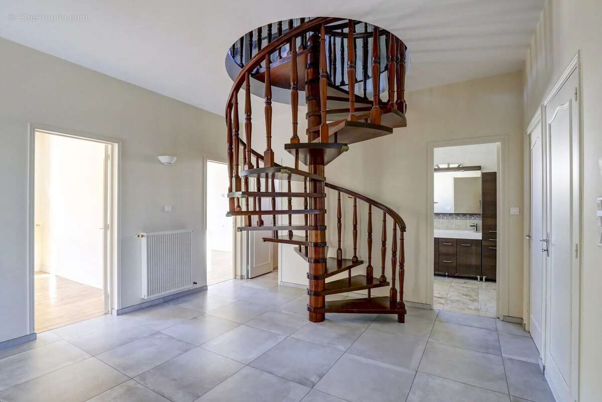 Maison à LAPEYROUSE-FOSSAT