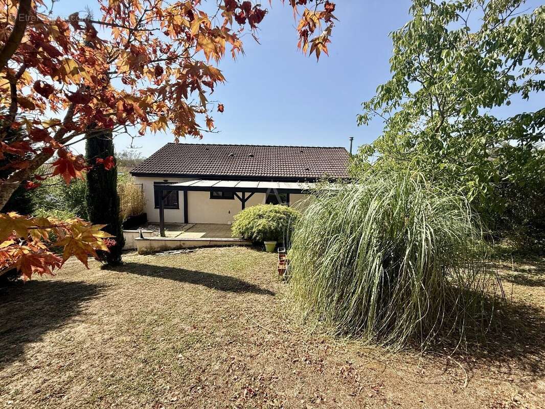 Exclusivité // maison individuelle // 122 m2 // 4 chambres // bureau avec accès indépendant // jardin // garage - photo 16