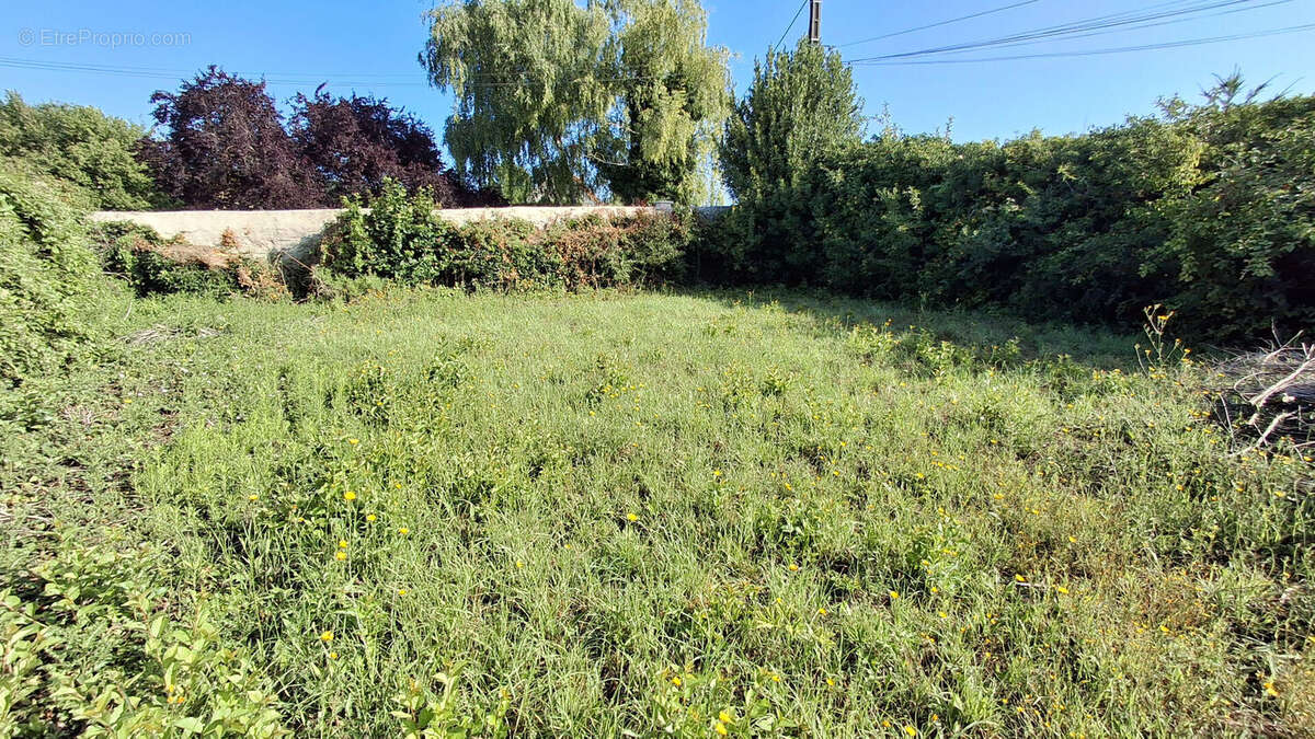 Terrain 615m² à crépy-en-valois - photo 4