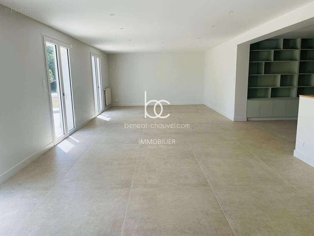 Propriété Saint Gildas De Rhuys 7 pièces - 230 m2 - Terrain de 1180 m2 - photo 9