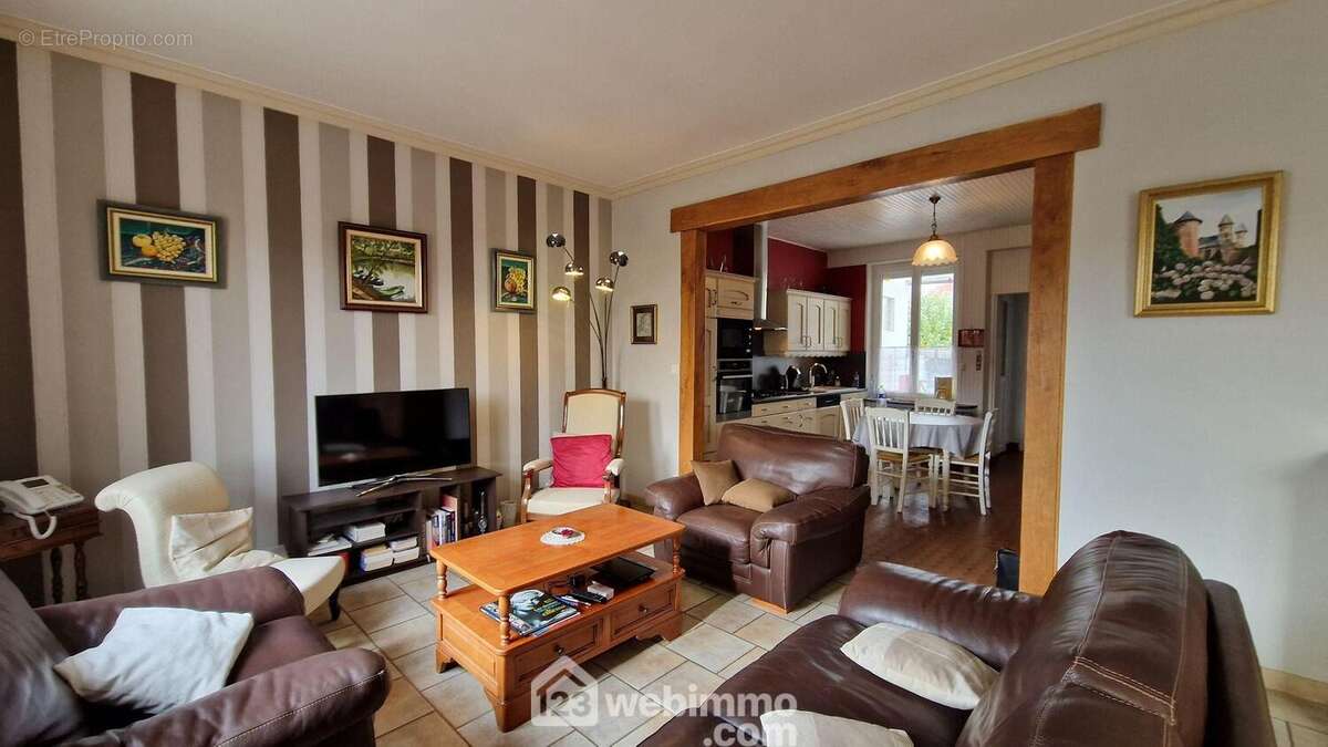 A ses côtés... - Maison à LAON