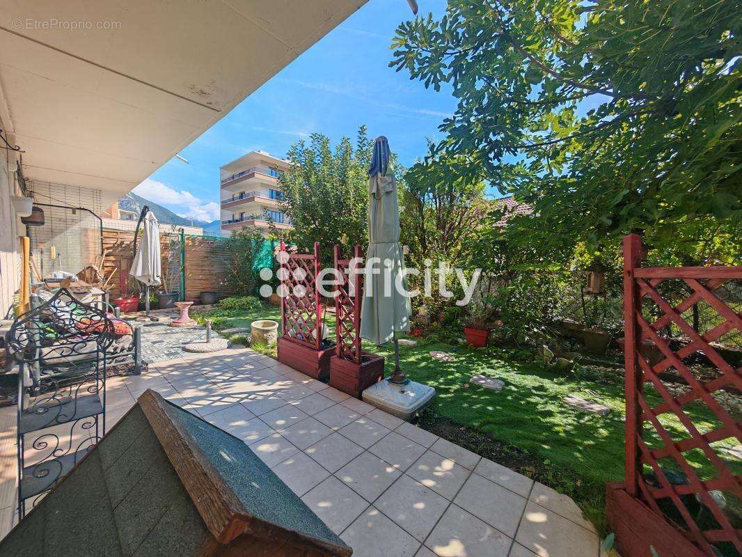 Appartement à FONTAINE