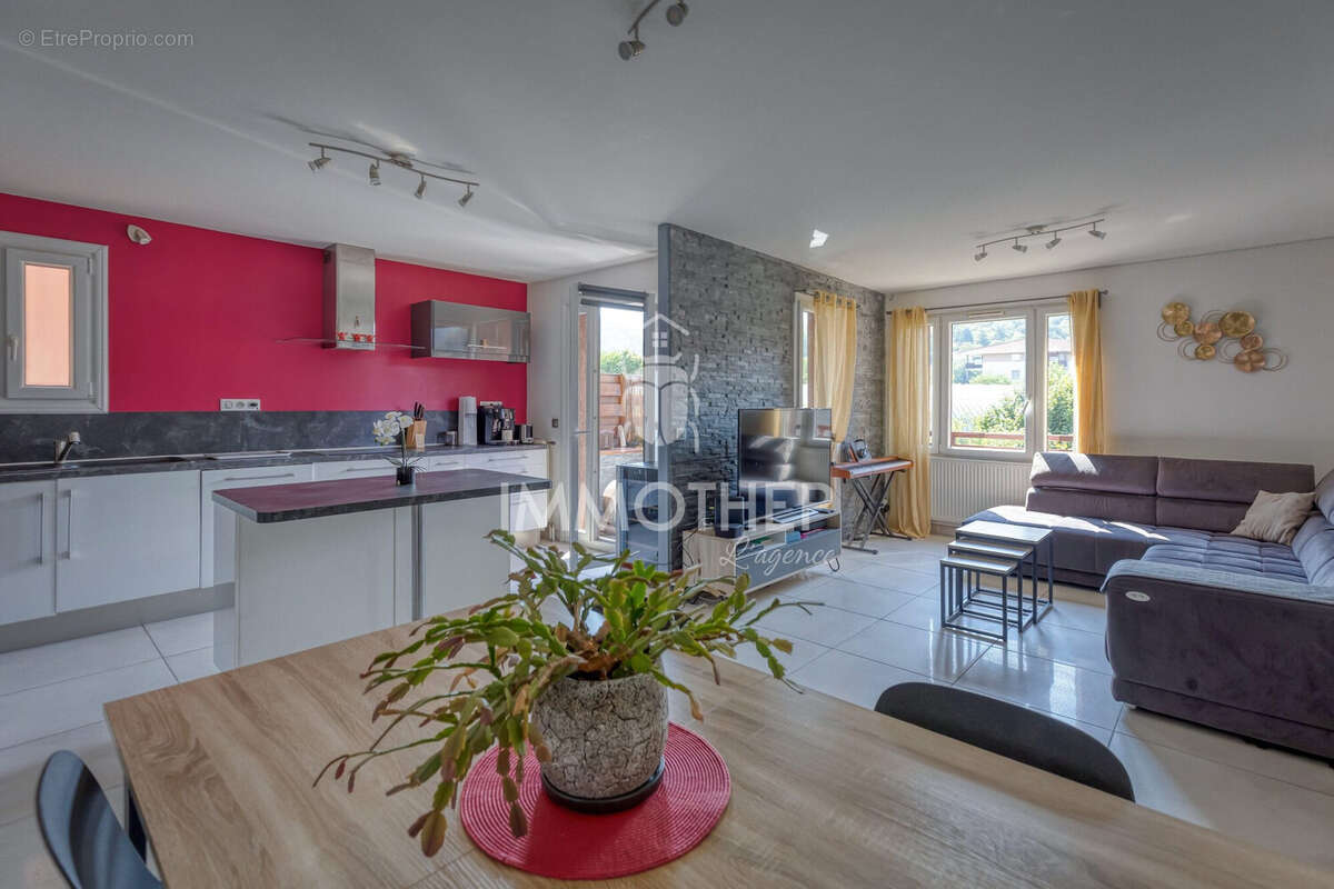 Appartement 79 m² à Eybens  - photo 6