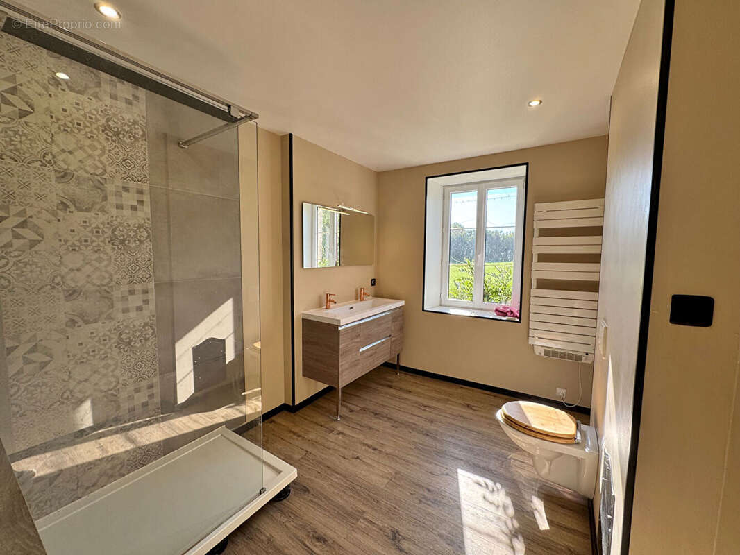 Maison à BRICQUEBEC