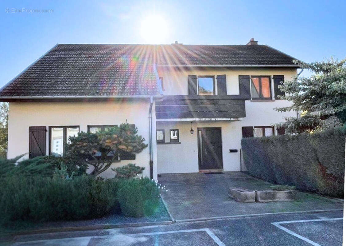 Ensemble immobilier avec deux habitations et studio indépendant - photo 2