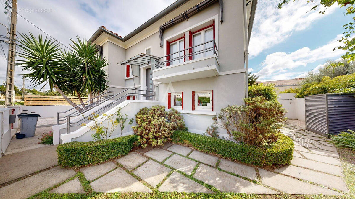 Maison à LEZIGNAN-CORBIERES