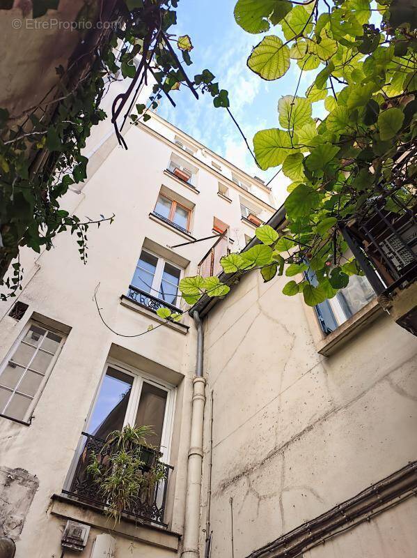 Appartement à PARIS-20E