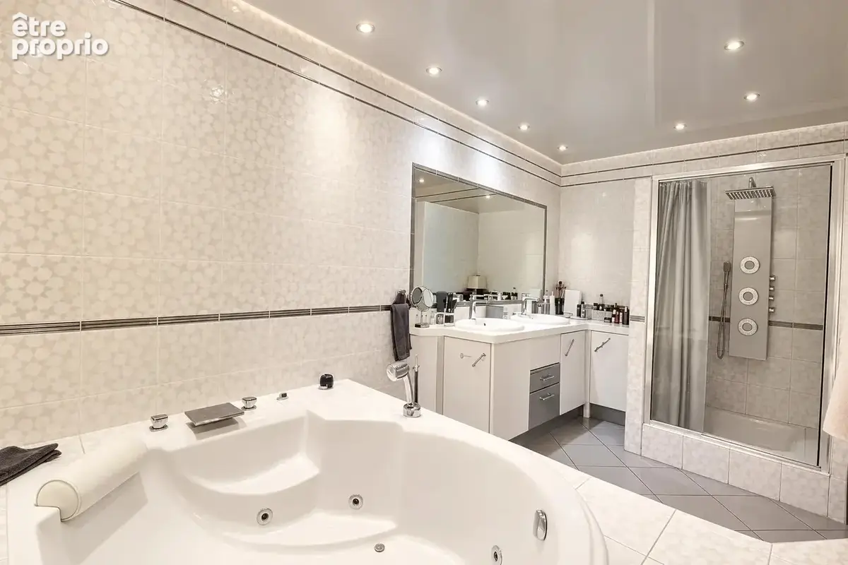 A vendre - villard-bonnot - maison t7+c - photo 14
