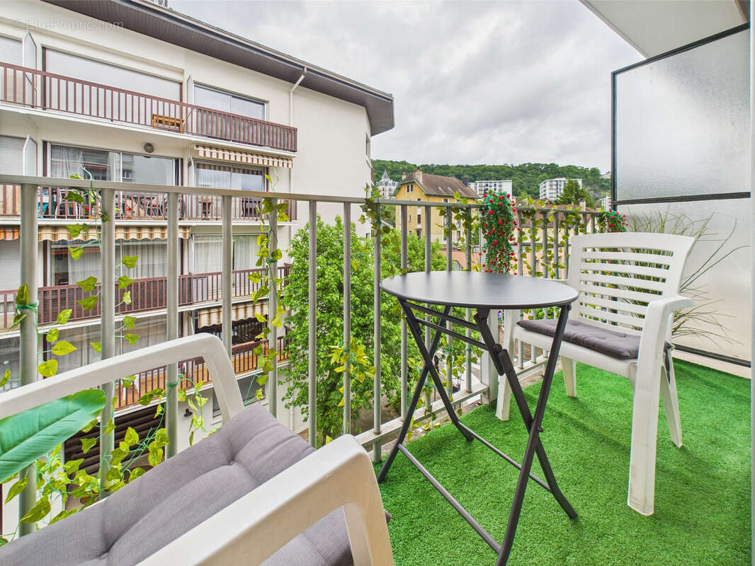 Appartement à AIX-LES-BAINS