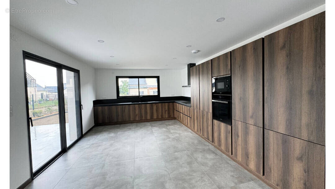 Maison à SAINT-BARTHELEMY-D&#039;ANJOU