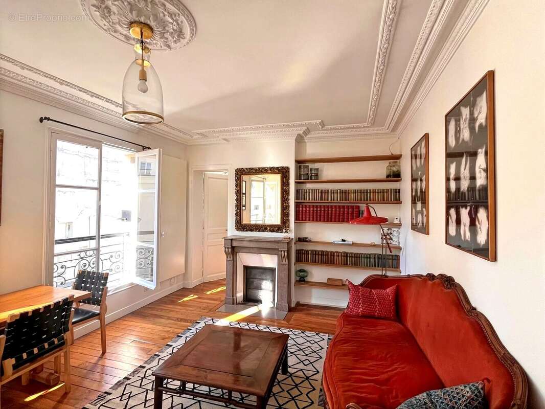 Appartement à PARIS-7E