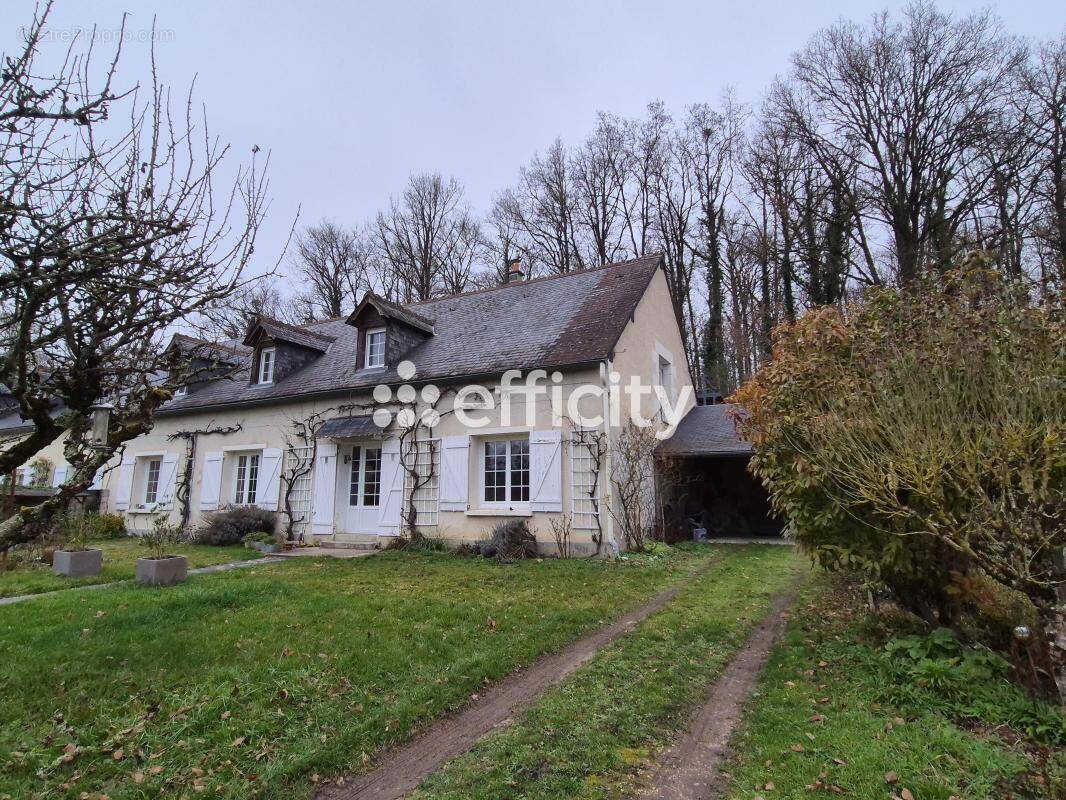 Maison à REIGNAC-SUR-INDRE