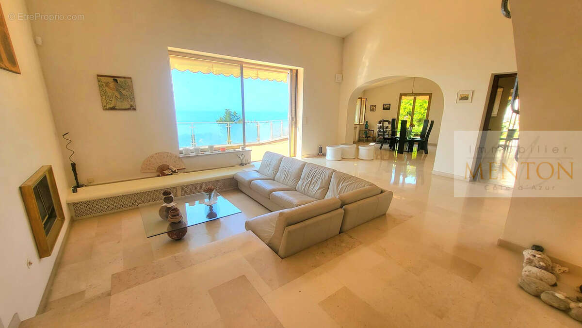 Maison à ROQUEBRUNE-CAP-MARTIN