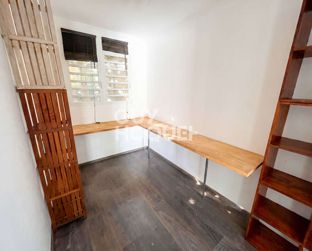 Maison Sainte Marie - BEAUSEJOUR 5 pièce(s) 132 m2 + 48 m² de varangue - photo 9