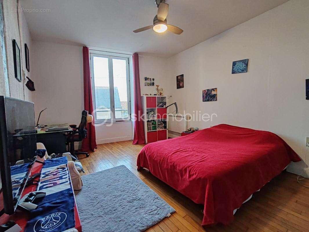Maison mitoyenne rénovée de 155m² - photo 11