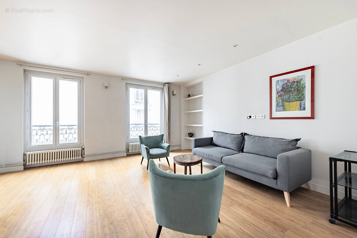 Appartement à NEUILLY-SUR-SEINE
