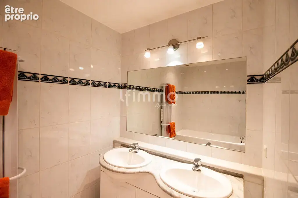 Très bel attique 149 m² env. avec terrasse 63 m², 2 parkings et - photo 12