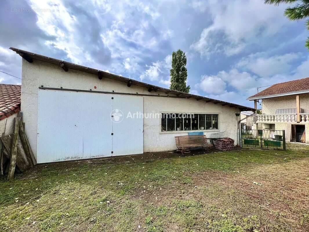 Maison à SAINT-SEVERIN-SUR-BOUTONNE