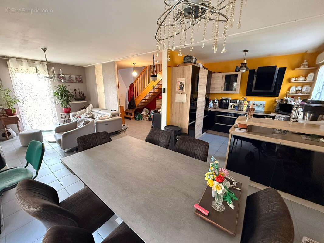 Maison à L'ISLE-SUR-LE-DOUBS