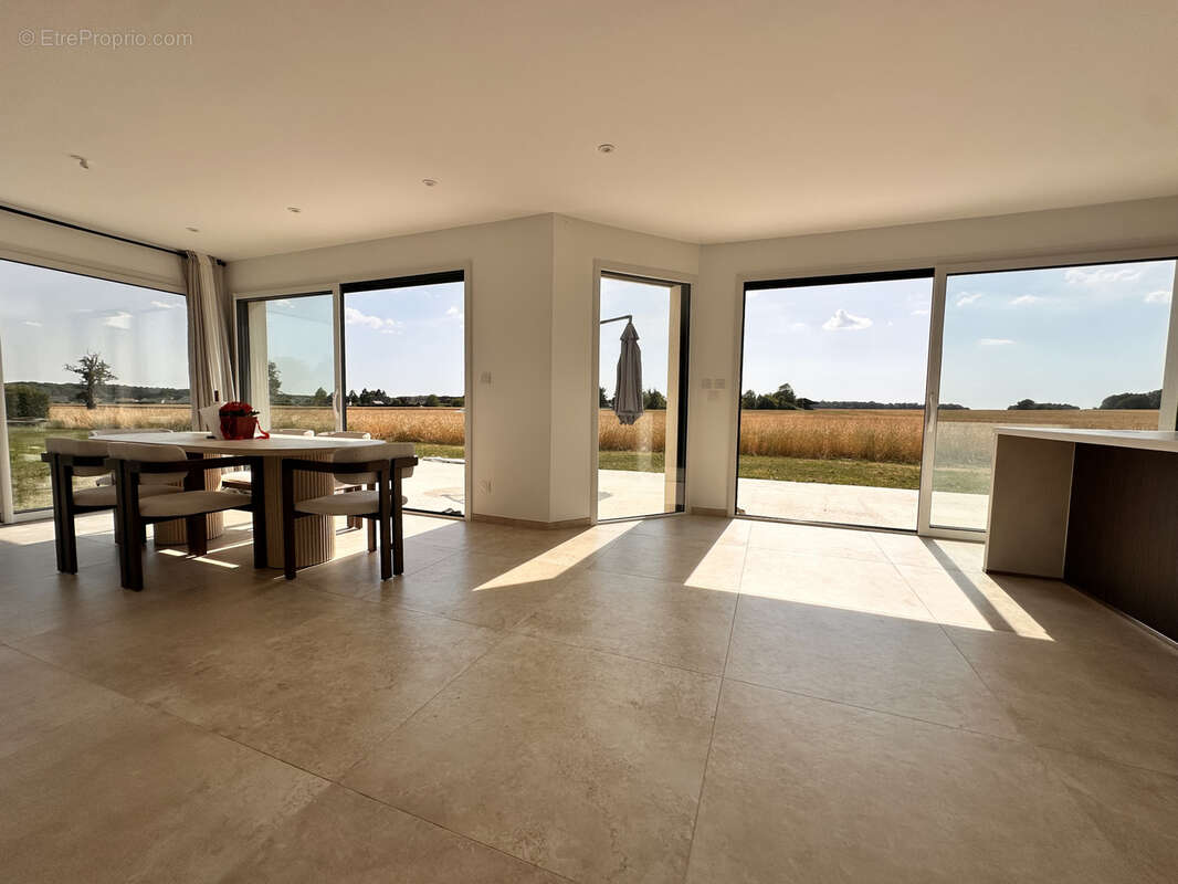 Maison familiale de 2026 de 155 m2 aux portes d'Evreux - photo 3