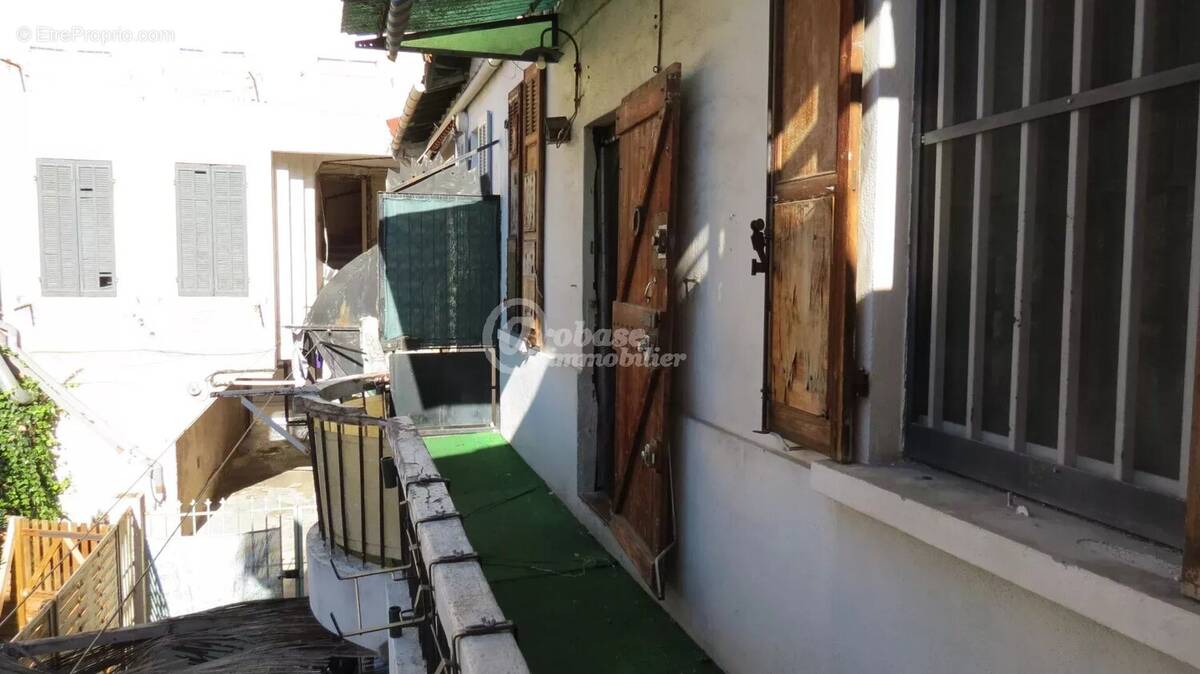 Appartement à MARSEILLE-5E