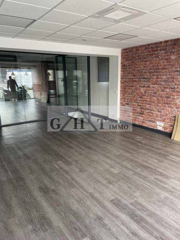 Commerce à MITRY-MORY