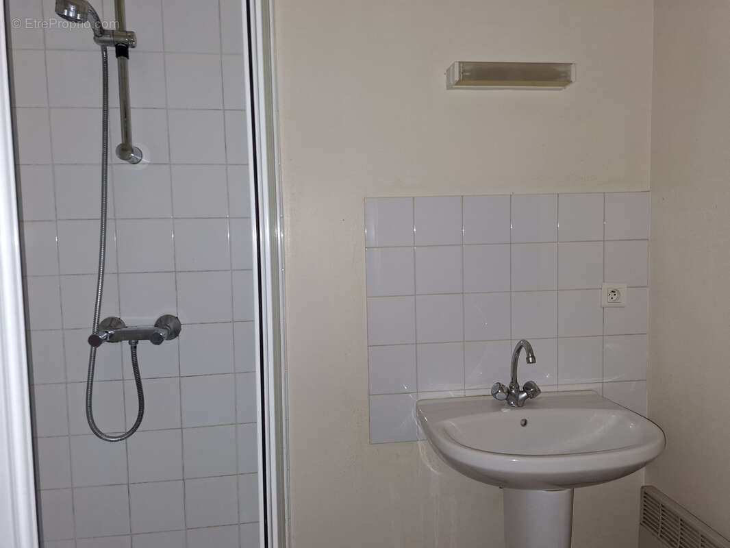 Maison à SAINT-ETIENNE-DE-MER-MORTE