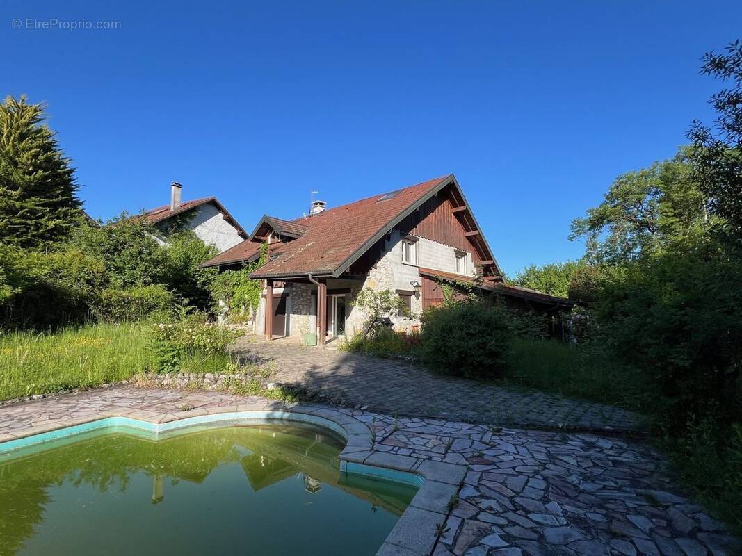 Maison à ALLONZIER-LA-CAILLE