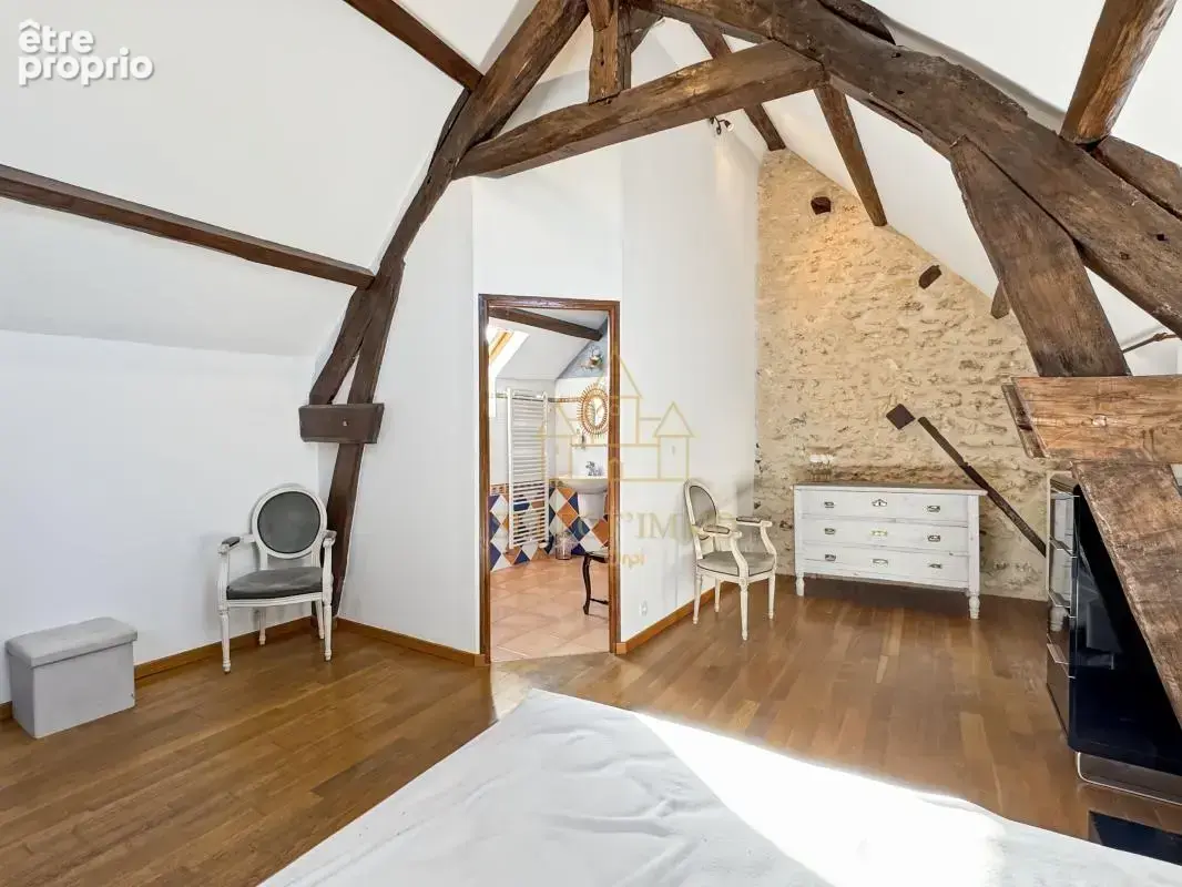 À moins d’1h de Paris – Propriété de charme de 480 m² dont dépendances : un fort potentiel pour un projet de gîte - photo 9