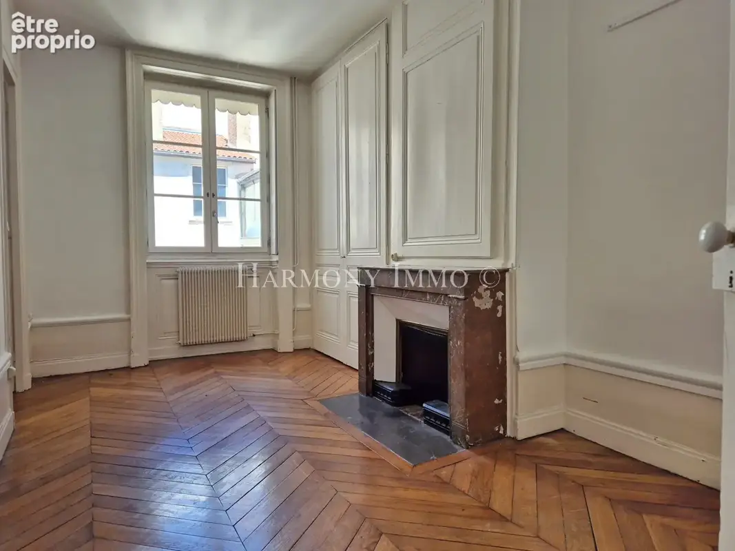 Bel appartement ancien de 167 m2 en dernier étage à 2 pas de la place Bellecour - photo 5