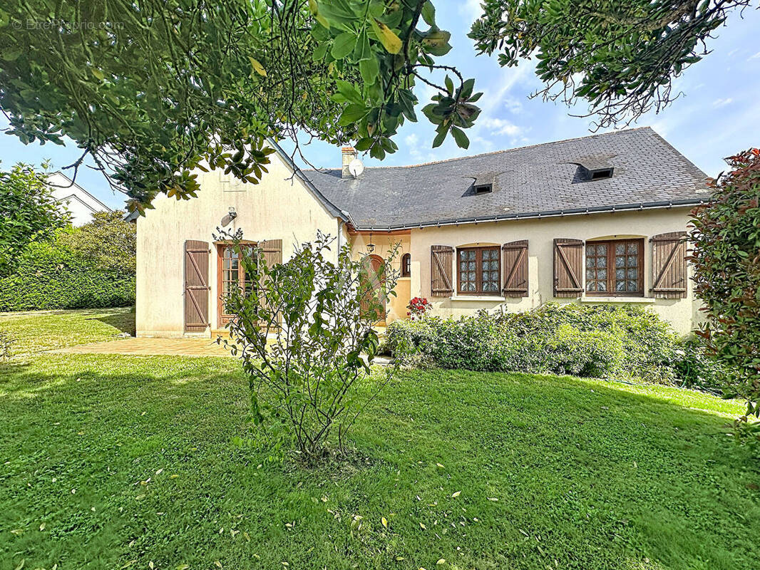Maison à MOULIHERNE