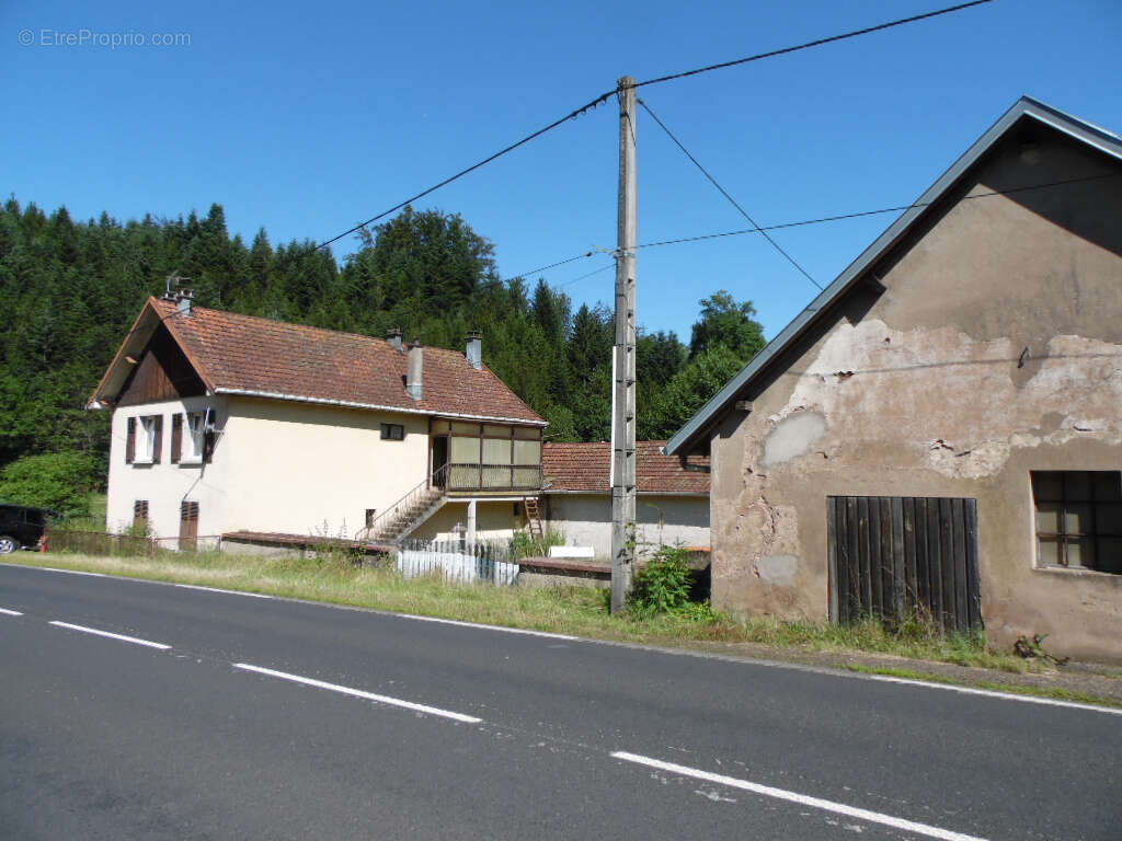 Maison à LE MONT