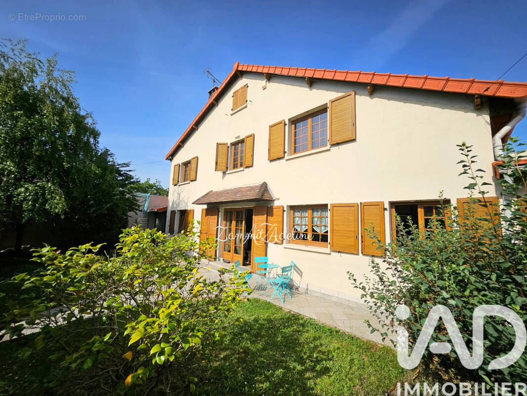 Photo 1 - Maison à LE BLANC-MESNIL