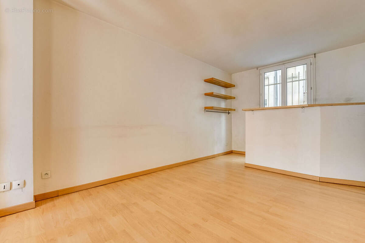 Appartement à PARIS-11E