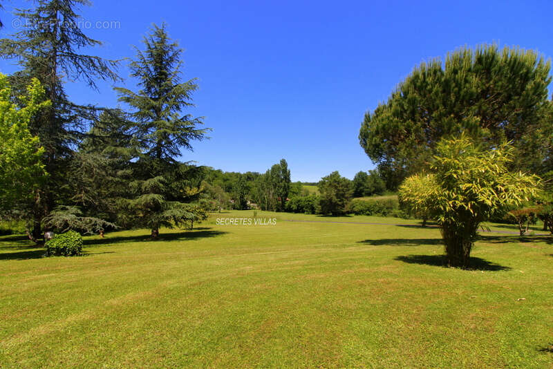 Maison à SALLEBOEUF