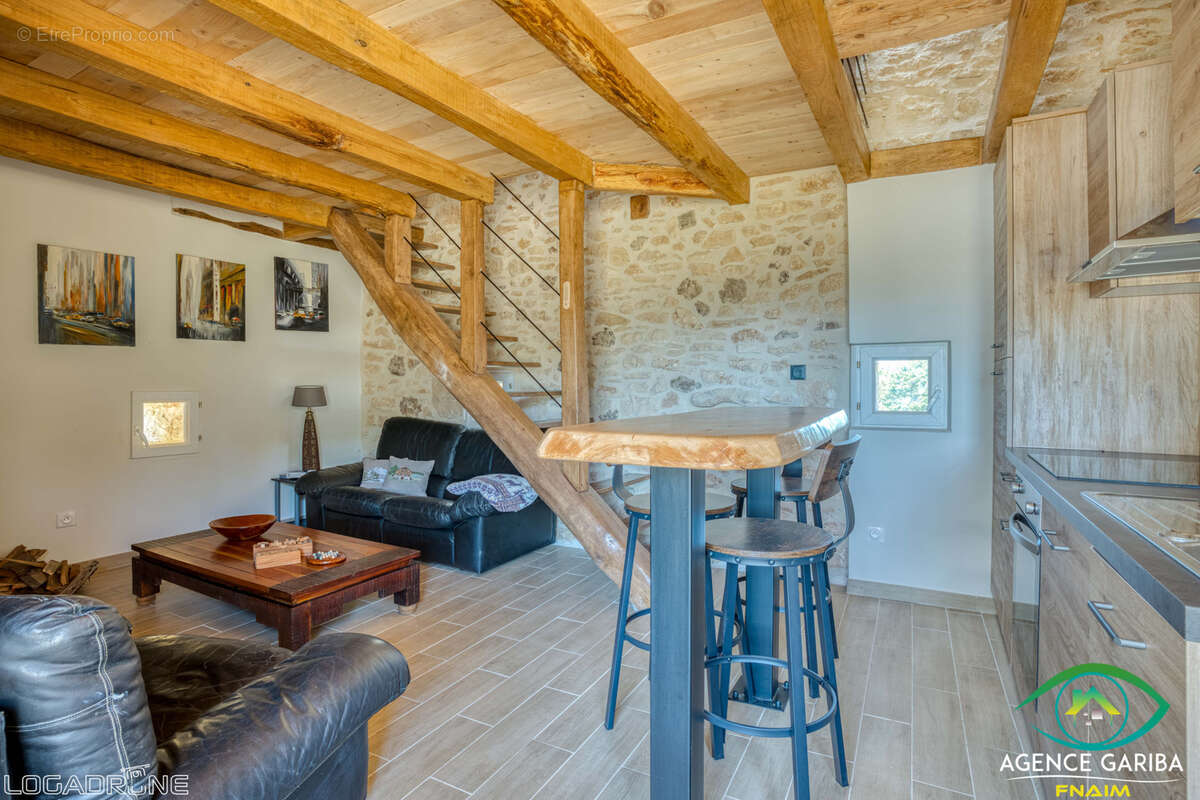 Maison à CUZORN