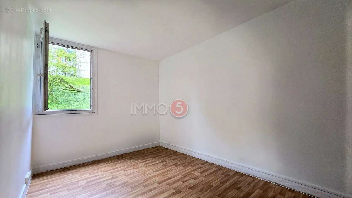 Appartement à LE RAINCY