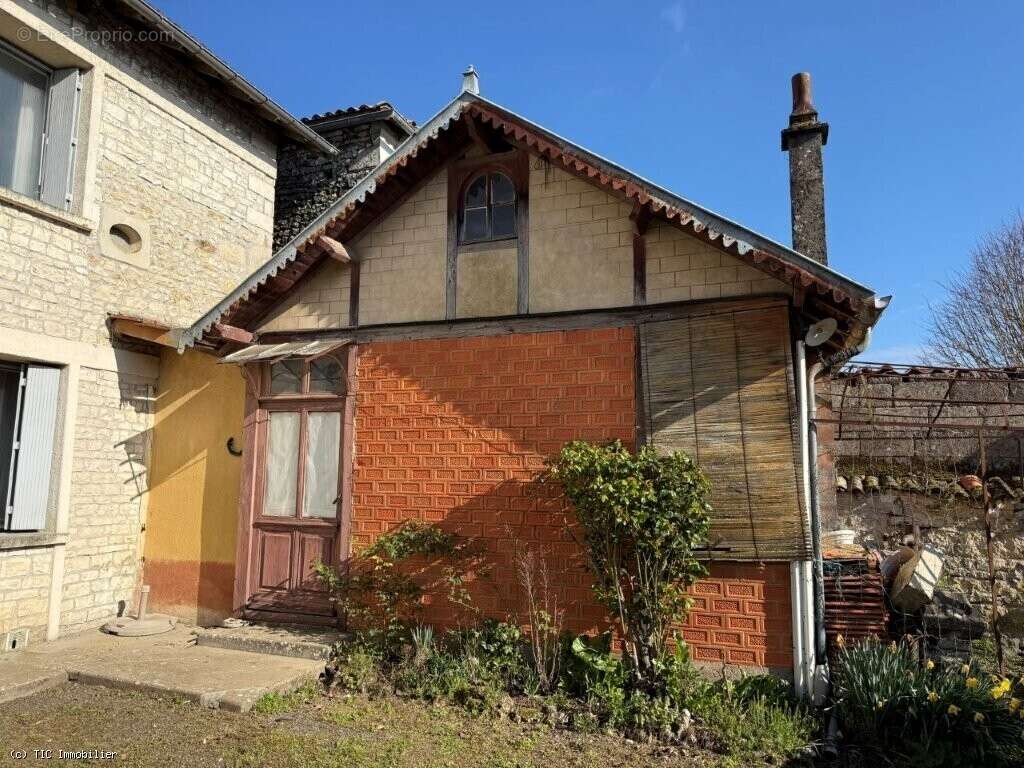 Maison à VILLEFAGNAN