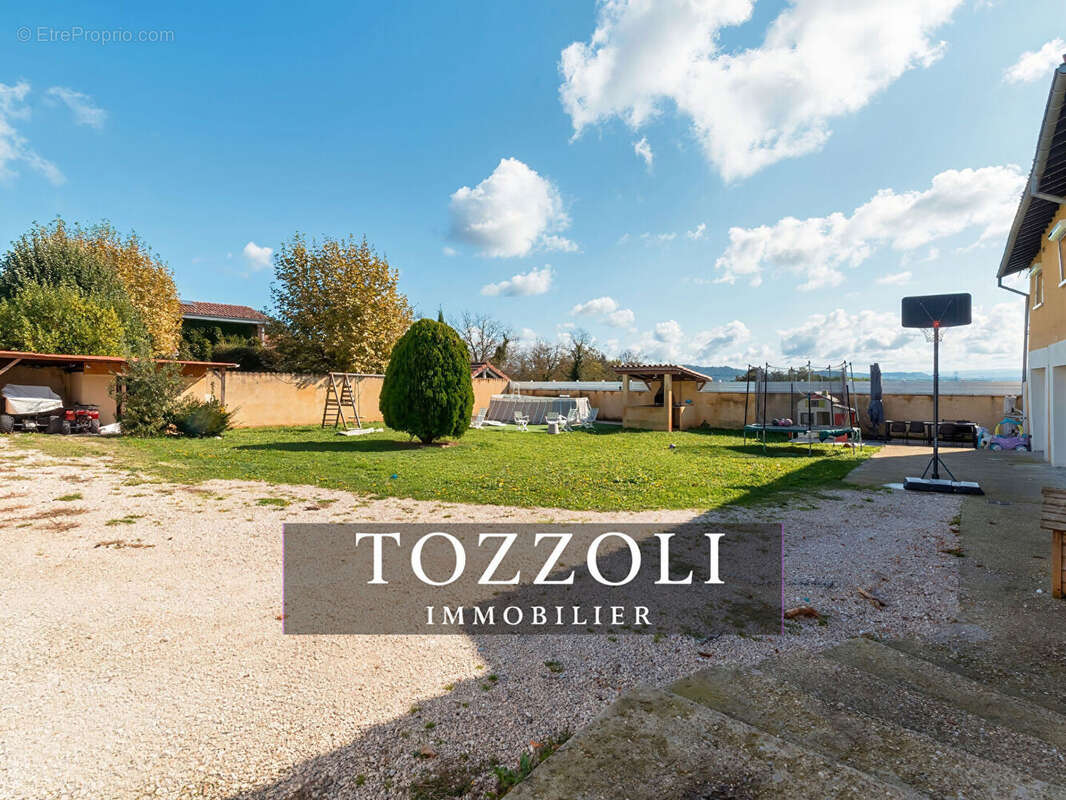 Maison à SATOLAS-ET-BONCE