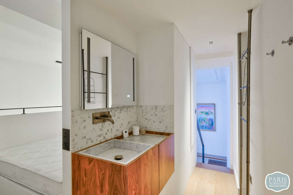 Appartement à PARIS-7E