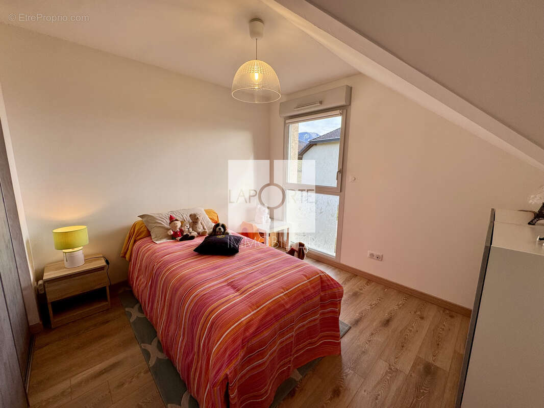 Appartement à BRISON-SAINT-INNOCENT