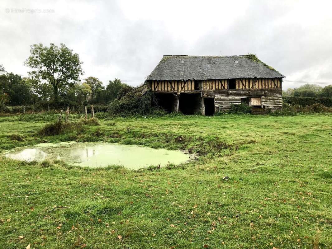 Terrain à CORMEILLES