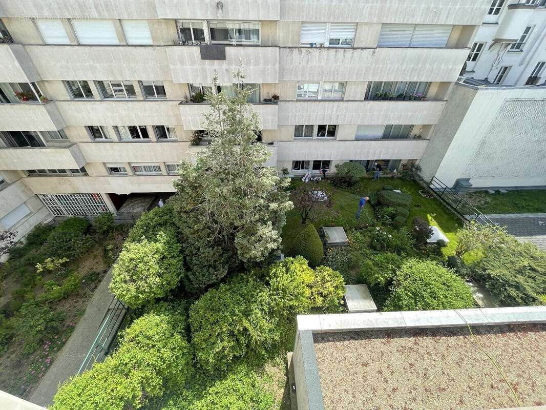 Appartement à PARIS-7E