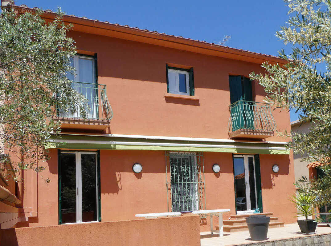 Maison à SAINT-ESTEVE