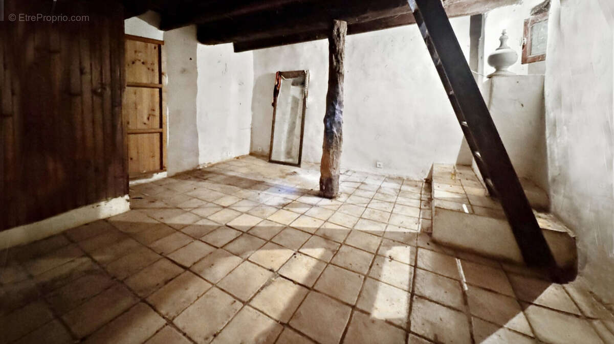 Maison à CASTELLANE